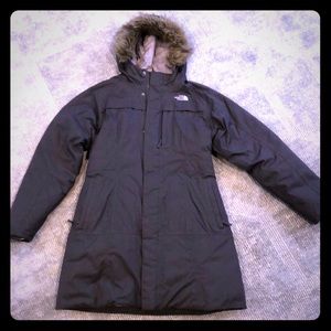 Teen Girl’s North Face winter coat: 14-16.